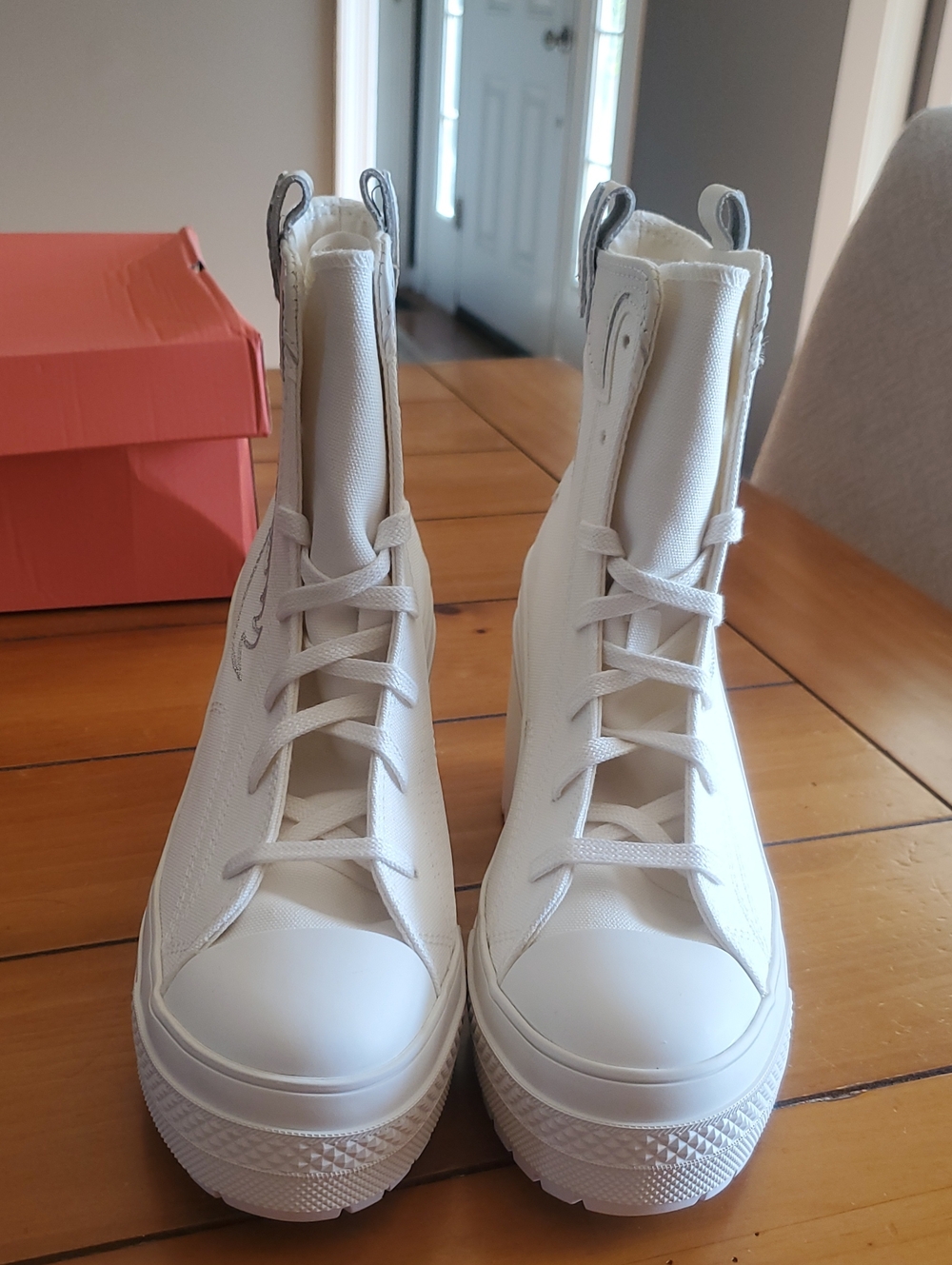 Converse 70 De Luxe Heel Cowgirl Platforms - Picture 6 of 12